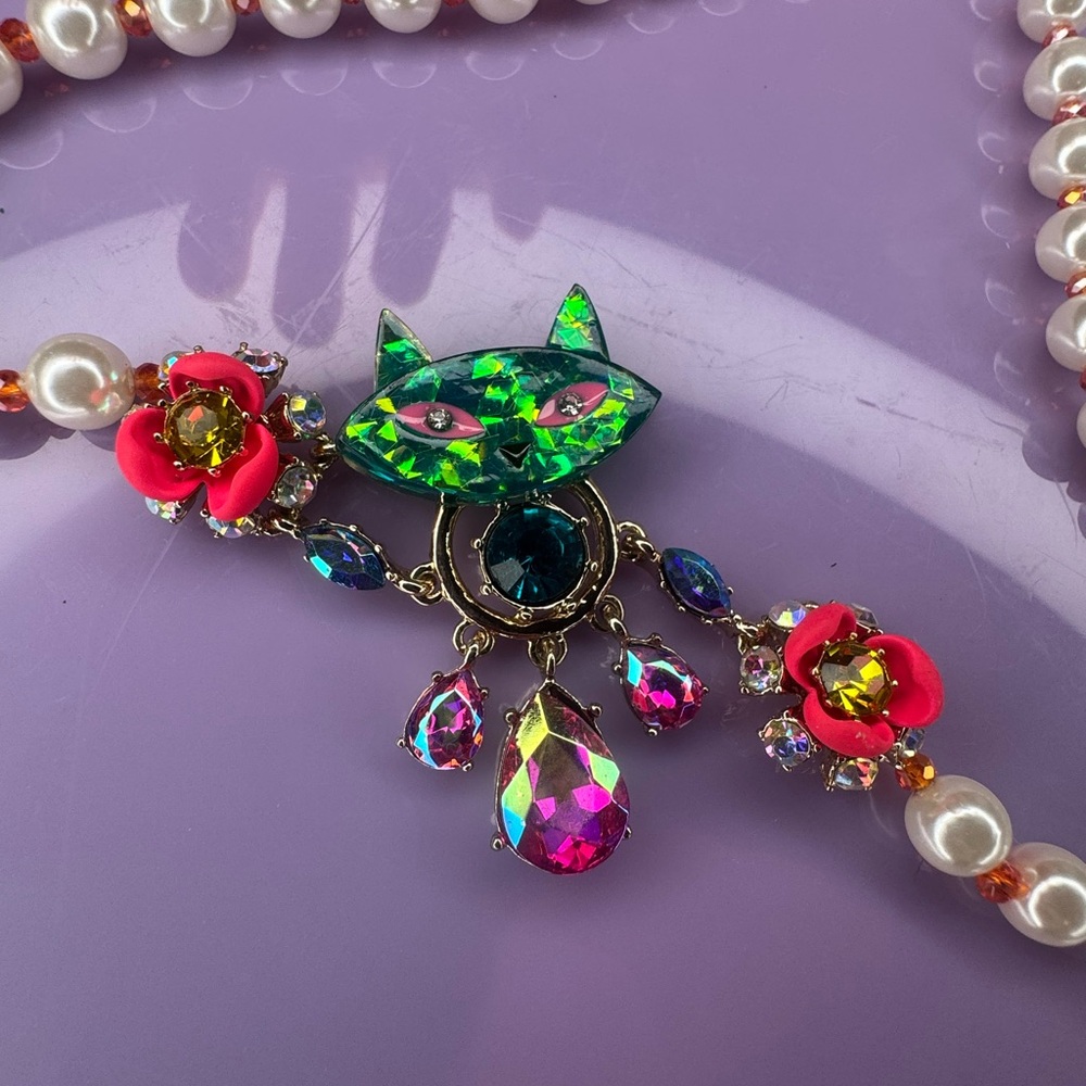 Betsey Johnson Multicolor Cat and Faux Pearl Necklace with Pink - Picture 11 of 13